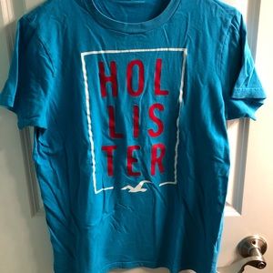 Men’s Hollister t-shirt